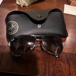 Women’s raybans